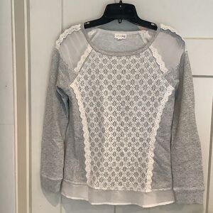 Zenana Outfitters Gray & White Lace-Front Pullover Sweatshirt